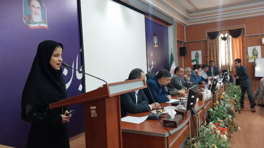 شورای اداری شهرستان رفسنجان با اجرای روشندلان بهزیستی 