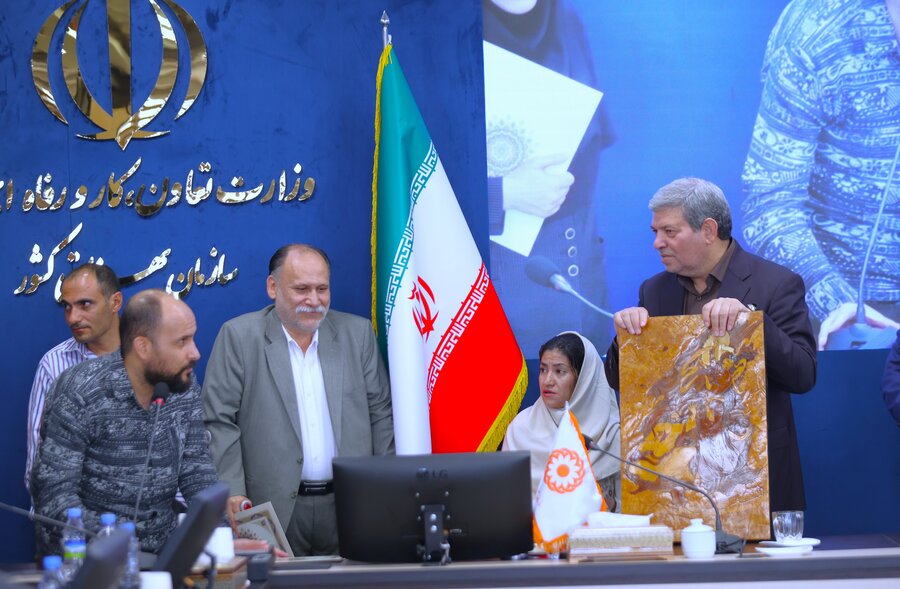 آیین افتتاح همزمان 10569پروژه بهزیستی با حضور وزیر محترم تعاون کار رفاه اجتماعی آیین افتتاح همزمان 10569پروژه بهزیستی با حضور وزیر محترم تعاون کار رفاه اجتماعی