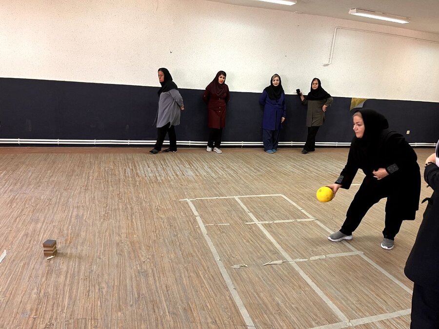 برگزاری مسابقات ورزشی بومی-محلی گرامیداشت هفته بهزیستی در سنندج
