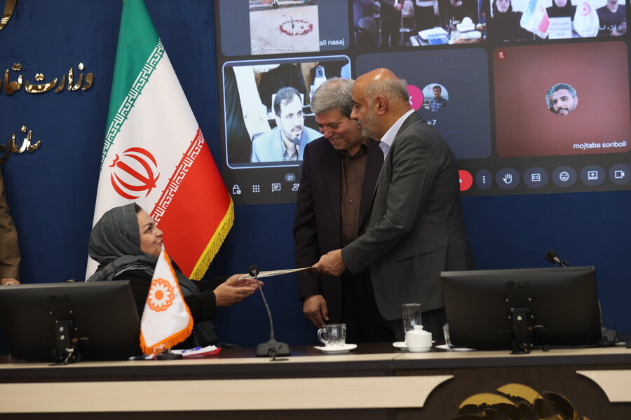 آیین افتتاح همزمان 10569پروژه بهزیستی با حضور وزیر محترم تعاون کار رفاه اجتماعی آیین افتتاح همزمان 10569پروژه بهزیستی با حضور وزیر محترم تعاون کار رفاه اجتماعی
