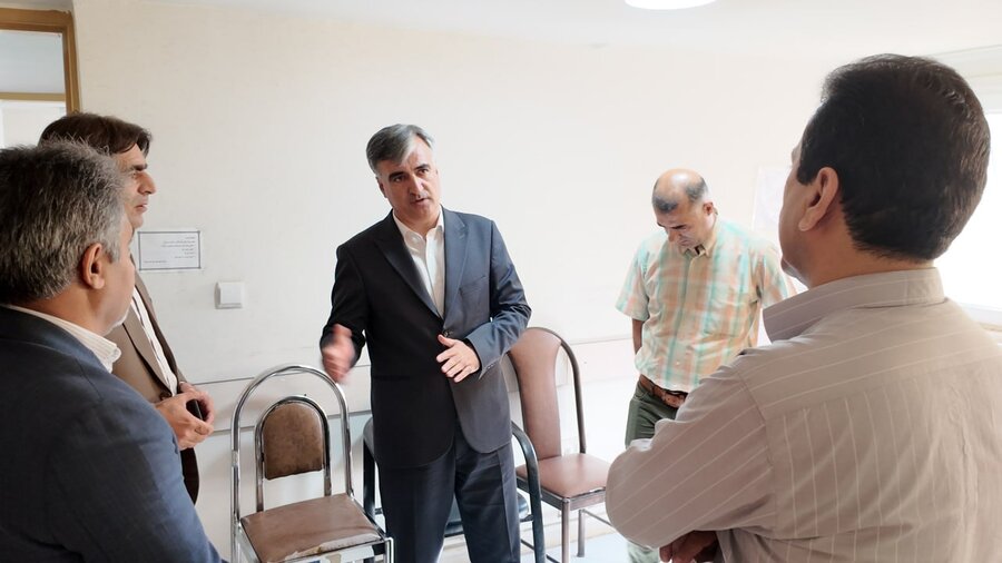 دیدار فرماندار سنندج با کارکنان بهزیستی