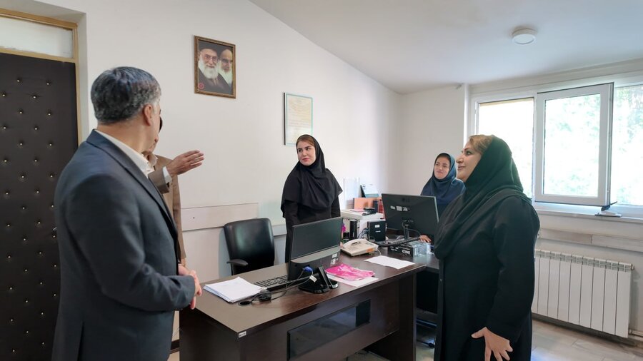 دیدار فرماندار سنندج با کارکنان بهزیستی