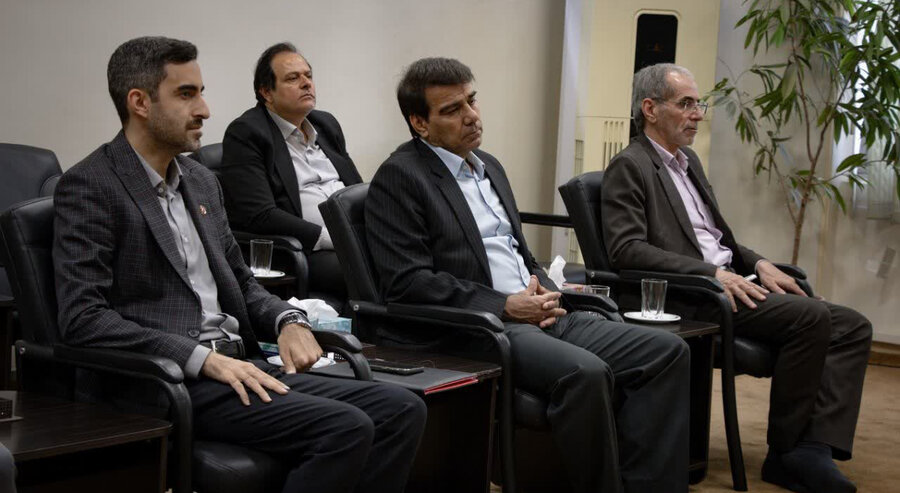 مدیرکل و کارکنان بهزیستی با نماینده محترم ولی فقیه در استان البرز دیدار کردند