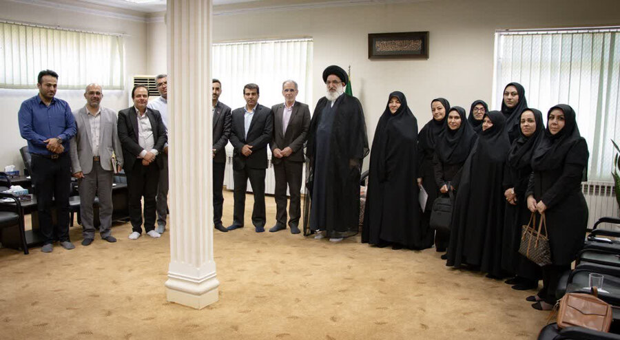 مدیرکل و کارکنان بهزیستی با نماینده محترم ولی فقیه در استان البرز دیدار کردند