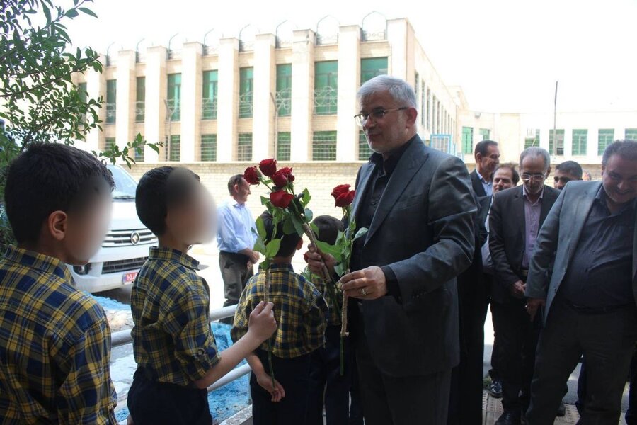 گزارش تصویری | استاندار البرز  به مناسبت گرامیداشت هفته بهزیستی در اداره کل بهزیستی استان البرز حضور پیدا کرد