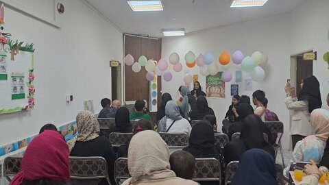 برگزاری جشن در مرکز نگهداری معلولین روژان