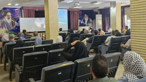 کرج | به مناسبت هفته بهزیستی / جلسه آموزشی «فرزندپروری و چالش‌های دوران نوجوانی» ویژه زوج‌های فرزندپذیر