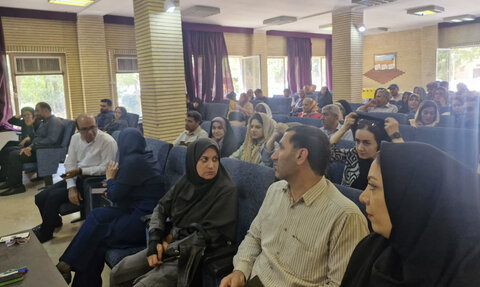 کرج | به مناسبت هفته بهزیستی / جلسه آموزشی «فرزندپروری و چالش‌های دوران نوجوانی» ویژه زوج‌های فرزندپذیر