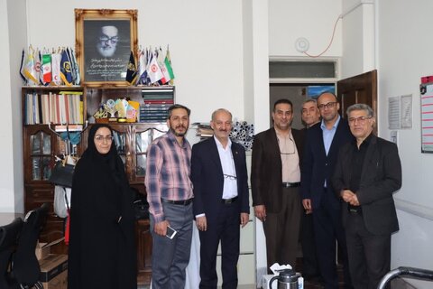 گزارش تصویری /  دیدار صمیمی دکتر قمری معاون سیاسی، امنیتی و اجتماعی استانداری مرکزی