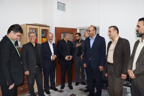 گزارش تصویری /  دیدار صمیمی دکتر قمری معاون سیاسی، امنیتی و اجتماعی استانداری مرکزی