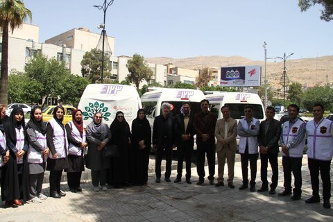 شیراز| رژه خودرویی مراکز اورژانس اجتماعی شیراز و صدرا با حضور مدیر کل بهزیستی فارس