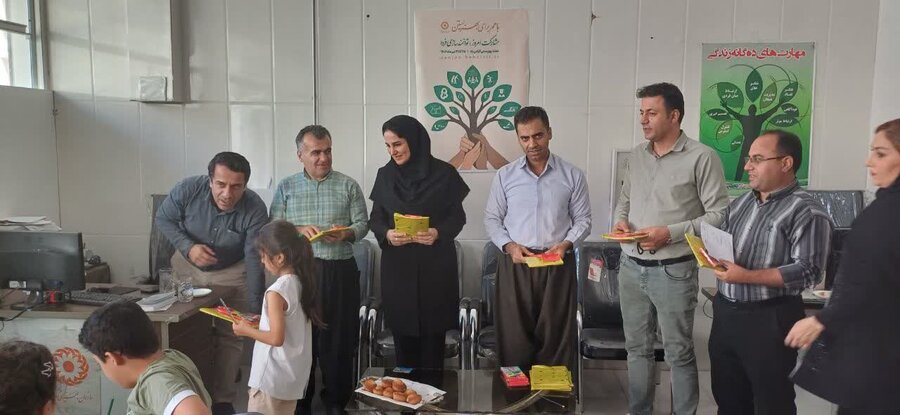 برگزاری مسابقه نقاشی و موسیقی زنده در مرکز مثبت زندگی مریوان