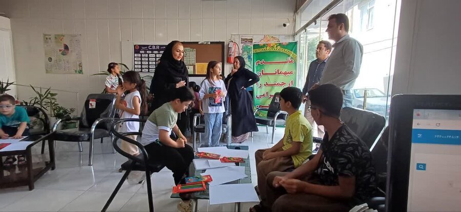 برگزاری مسابقه نقاشی و موسیقی زنده در مرکز مثبت زندگی مریوان