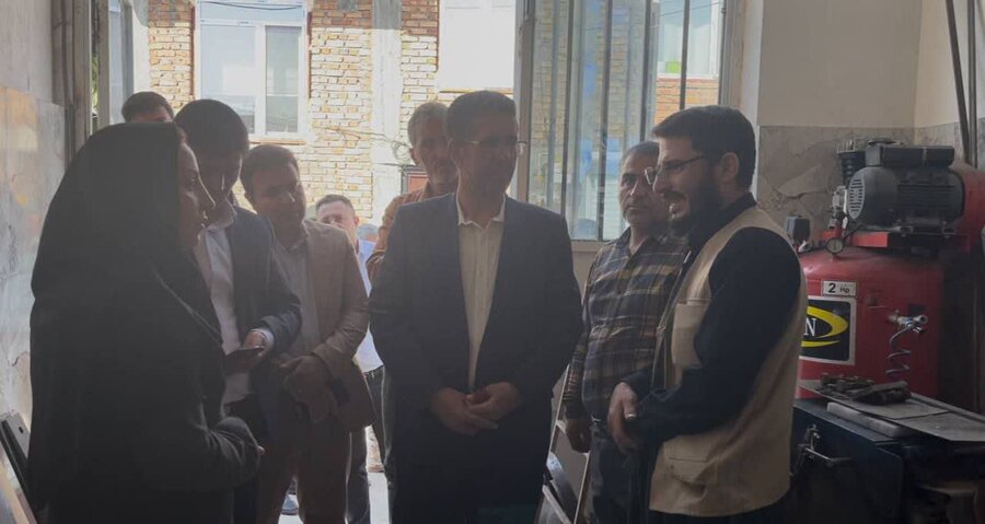 بازدید فرماندار کامیاران از طرحهای موفق اشتغال معلولین در موچش