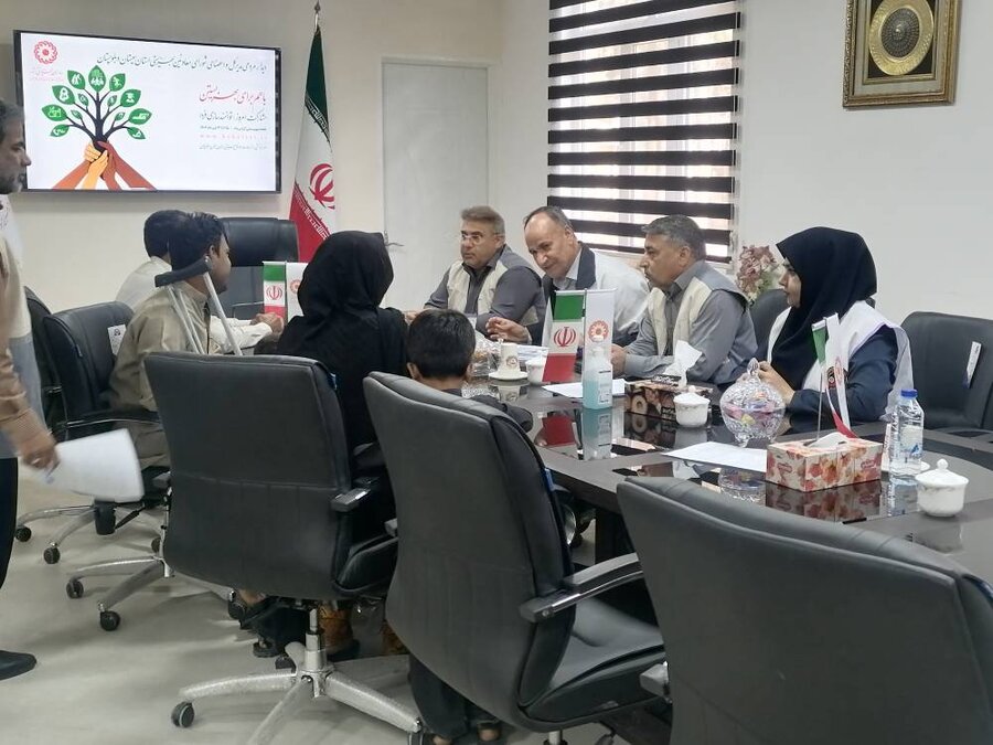 دیدار صمیمی مدیرکل و معاونین بهزیستی با مددجویان به مناسبت هفته بهزیستی