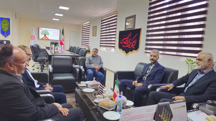 نشست صمیمی مدیرکل بهزیستی سیستان و بلوچستان با مدیران اسبق