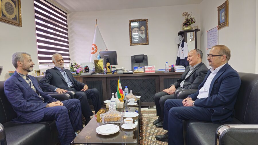 نشست صمیمی مدیرکل بهزیستی سیستان و بلوچستان با مدیران اسبق به مناسبت هفته بهزیستی