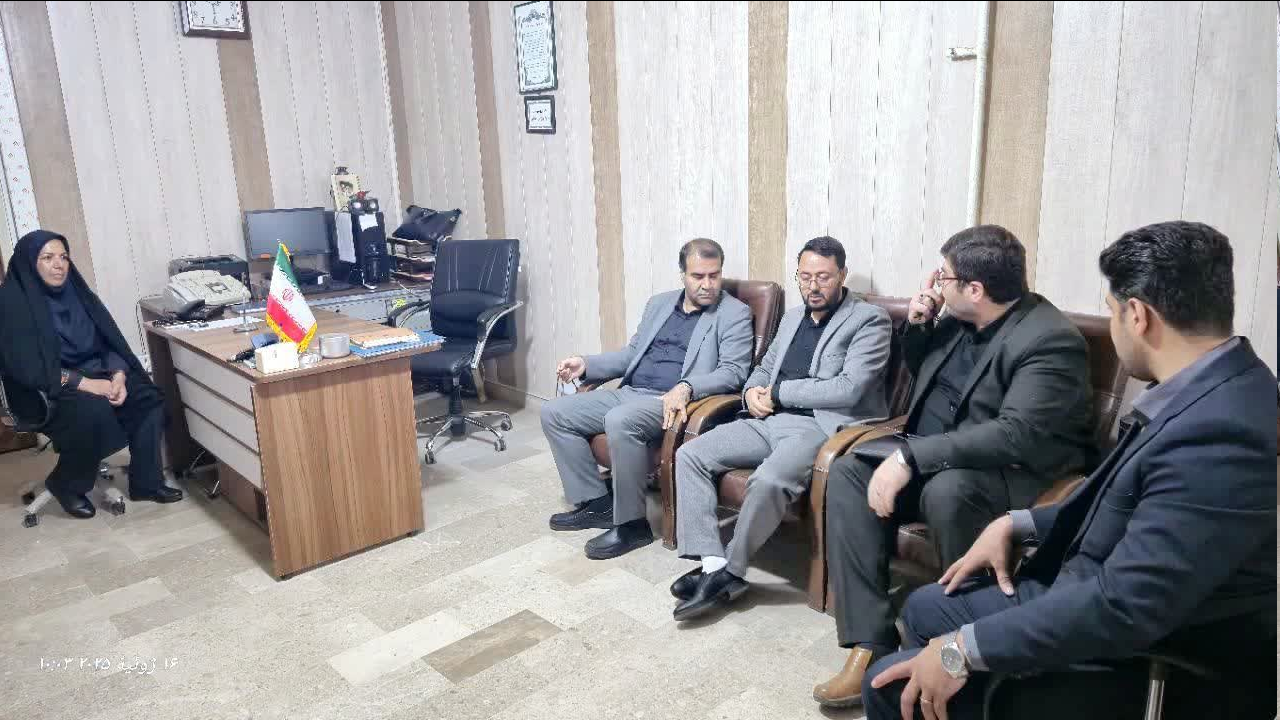 بازدید مسئولین عالی قضائی استان و شهرستان از خانه مهر نهاوند همزمان با هفته بهزیستی