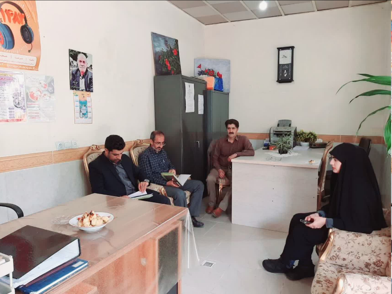  بازدید و دیدار صمیمانه رئیس بهزیستی نهاوند از مراکز تحت نظارت و کارکنان این مراکز