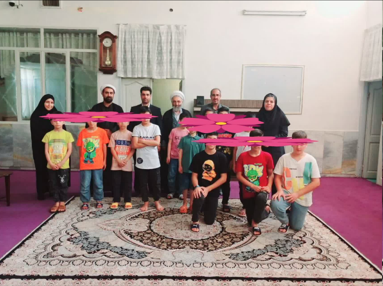 بازدید ازخانه مهرعلی (ع) و تکریم کودکان و نوجوانان بهزیستی توسط امام جمعه و سپاه ناحیه نهاوند