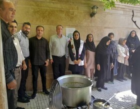 برگزاری آیین پخت آش نذری در مرکز آموزشی خانواده و کودک ناشنوای پروانه ها شهرستان میاندوآب