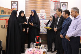 هفتمین روز از هفته بهزیستی با اهدای ۱۵ سری جهیزیه به زوجین تحت پوشش بهزیستی در بوشهر همراه شد