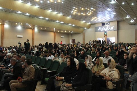 گزارش تصویری|آئین اهدای 100 سری جهیزیه به جامعه هدف بهزیستی فارس با همراهی خیرین