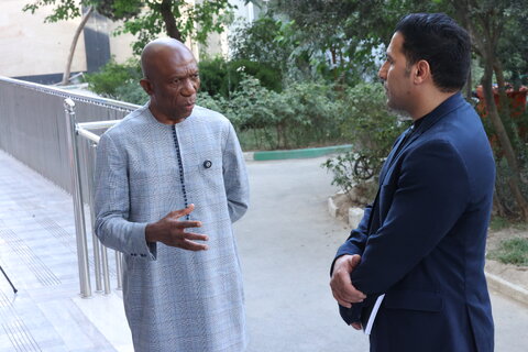 بازدید جمعی از سفرای مقیم ایران و نمایندگی های سازمان ملل از شیر خوارگاه شبیر