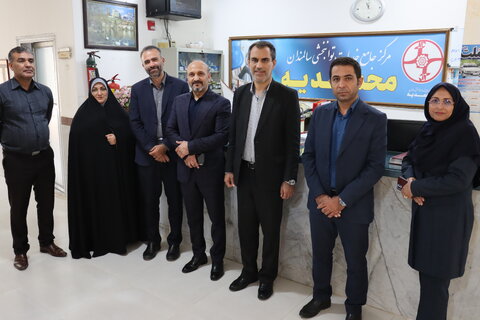 بازدید دبیرکل اتاق بازرگانی بوشهر از سرای سالمندان محمدیه شهر بوشهر در آخرین روز هفته بهزیستی
