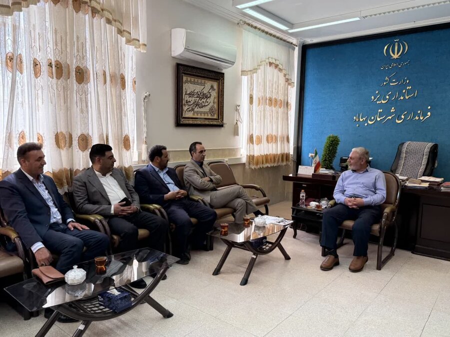 به مناسبت هفته بهزیستی؛ دیدار مدیرکل بهزیستی استان یزد با فرماندار شهرستان بهاباد