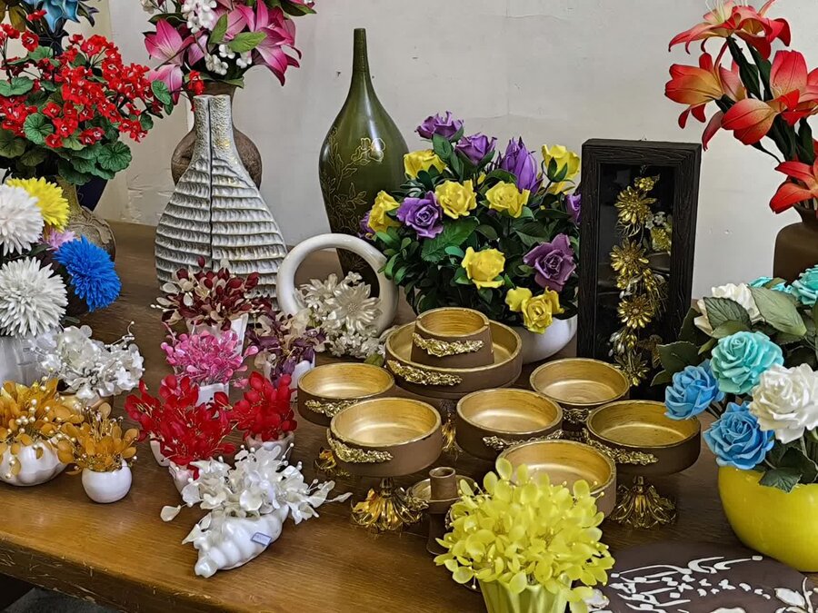 بازدید مدیر کل بهزیستی استان به همراه براخاصی معاون سیاسی و اجتماعی فرمانداری از نمایشگاه هنرهای تجسمی و صنایع دستی جامعه معلولین 