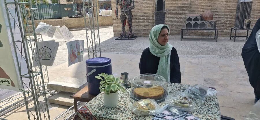 ورامین |  برپایی نمایشگاه دستاورده های هنری جامعه هدف بهزیستی