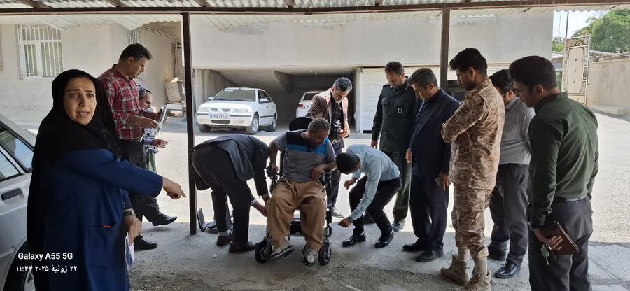 تحویل ویلچر برقی به معلول دیواندرهای