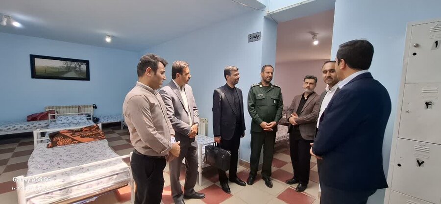 بازدید مسئولان دیواندره از مرکز بیماران روانی مزمن نساره
