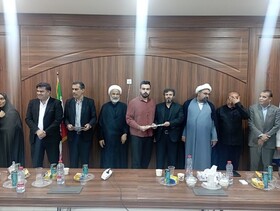 اهداء زمین مسکونی به مددجوی بهزیستی در دشتستان در آخرین روز از هفته بهزیستی