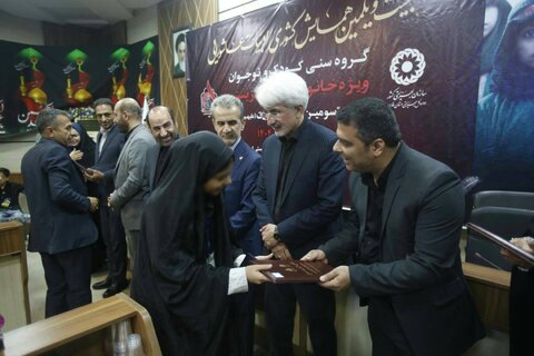 گزارش تصویری|چهارمین  همایش کشوری ادبیات عاشورایی گروه سنی کودک و نوجوان ویژه خانواده بزرگ بهزیستی