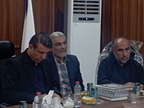 اهداء زمین مسکونی به مددجوی بهزیستی در دشتستان در آخرین روز از هفته بهزیستی