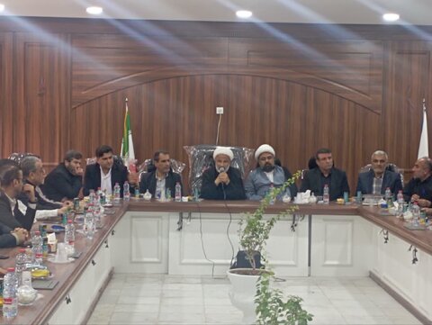 اهداء زمین مسکونی به مددجوی بهزیستی در دشتستان در آخرین روز از هفته بهزیستی