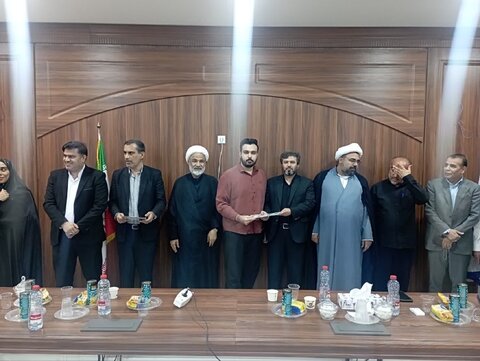 اهداء زمین مسکونی به مددجوی بهزیستی در دشتستان در آخرین روز از هفته بهزیستی