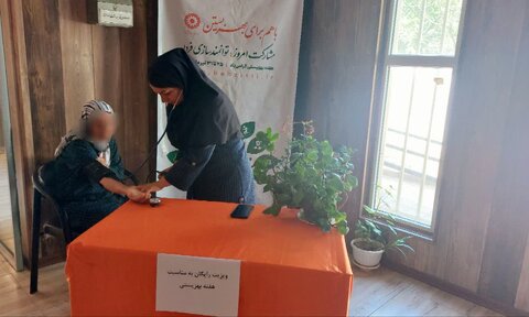 سنجش فشارخون مددجویان اداره بهزیستی شهرستان طالقان