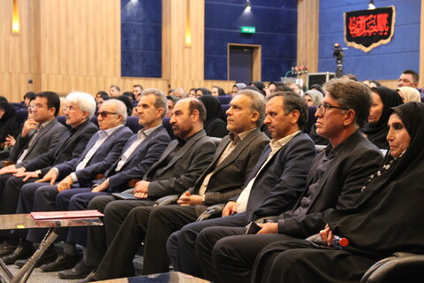 برگزاری بیست و یکمین همایش کشوری ادبیات عاشورایی در شیراز/ کتاب «محبوب جهان» رونمایی شد