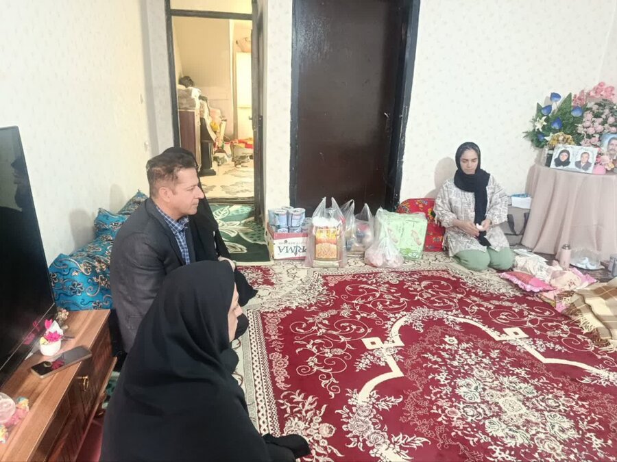 دیدار سرپرست بهزیستی ارومیه با خانواده دارای فرزندان چهارقلو