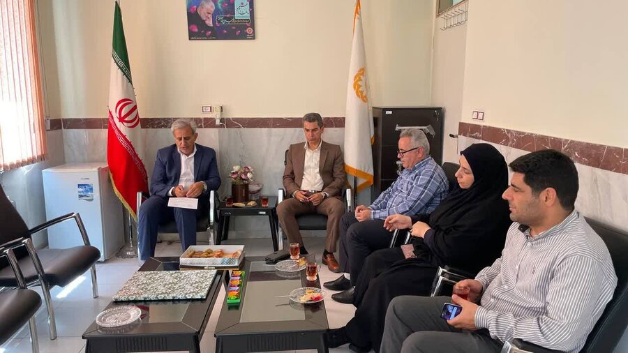 دیدار رئیس کمیته امداد قروه با رئیس بهزیستی شهرستان
