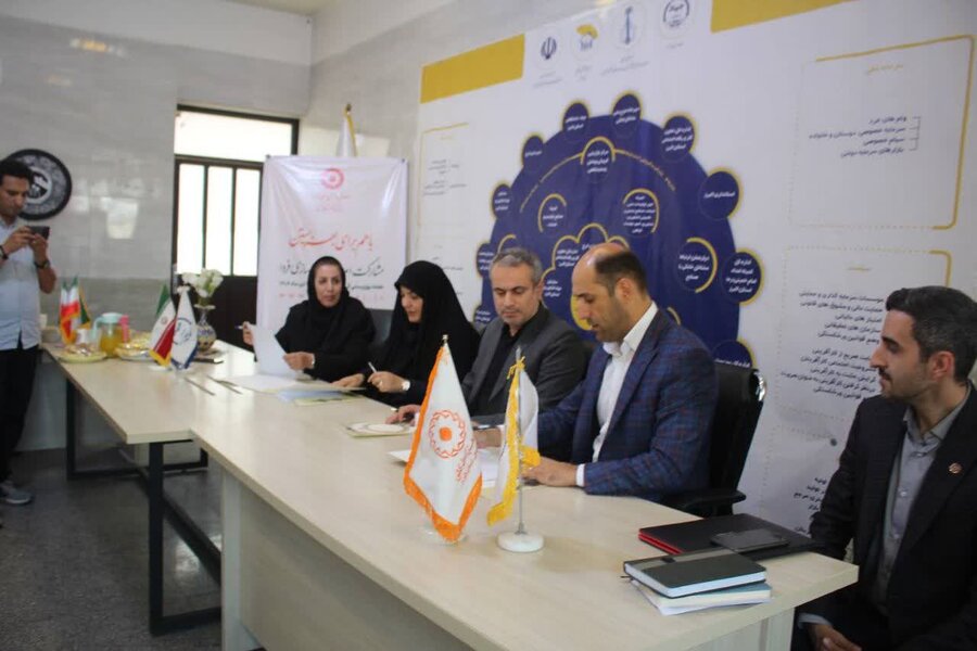 امضاء تفاهمنامه چهارجانبه برای توانمندسازی مددجویان بهزیستی در حوزه مشاغل خانگی امضاء تفاهمنامه چهارجانبه برای توانمندسازی مددجویان بهزیستی در حوزه مشاغل خانگی