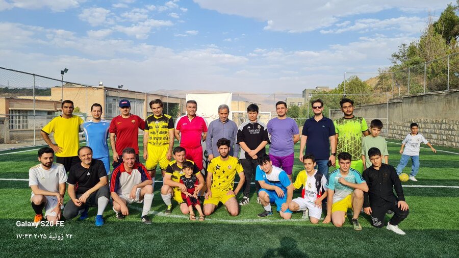 مسابقه فوتبال گرامیداشت هفته بهزیستی در سنندج برگزار شد
