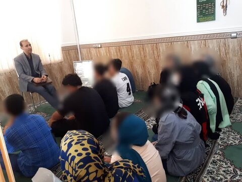 برگزاری کلاس تاب آوری اجتماعی ویژه جامعه هدف در حسینیه فاز ۷ شهر جدید مهستان