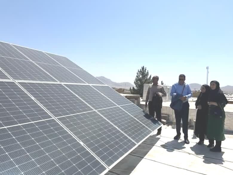 دهاقان | بازدید از طرح‌های اشتغال توانخواهان و بهبود یافتگان در هفته بهزیستی