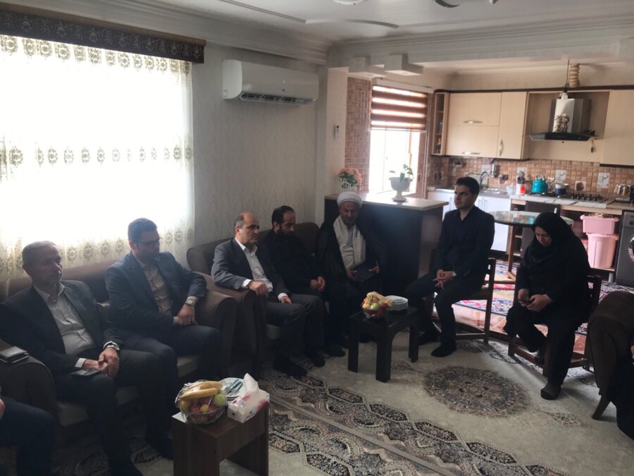 رضوانشهر | دیدار مدیرکل بهزیستی استان با خانواده شهید والامقام "محمد امین سلطانی" در شهرستان رضوانشهر