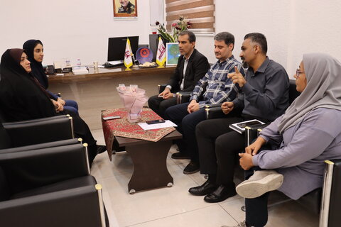 دیدار صمیمانه سرپرست بهزیستی استان بوشهر با مددجویان و کارکنان؛ گامی نو در راستای حمایت و رسیدگی به مشکلات