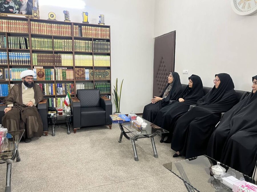 پاکدشت | دیدار مسئولان شهرستان با امام جمعه و تأکید بر نقش هم‌افزا و حمایتی نماز جمعه در پیشبرد امور اجتماعی